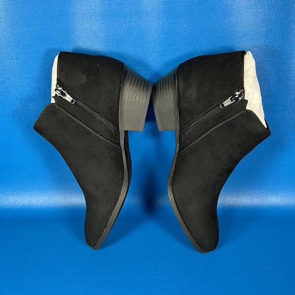 Syle & Co Wiley Faux Suede Booties - Black - 6 - New in box - Picture 6 of 8